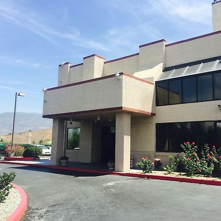 San Bernardino Inn & Suites Kültér fotó