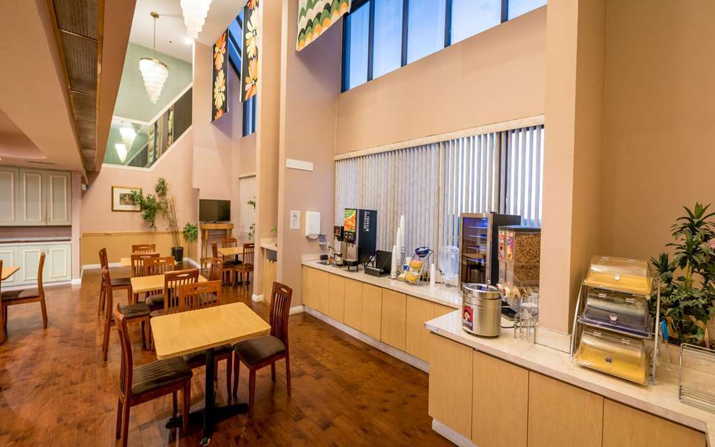 San Bernardino Inn & Suites Étterem fotó