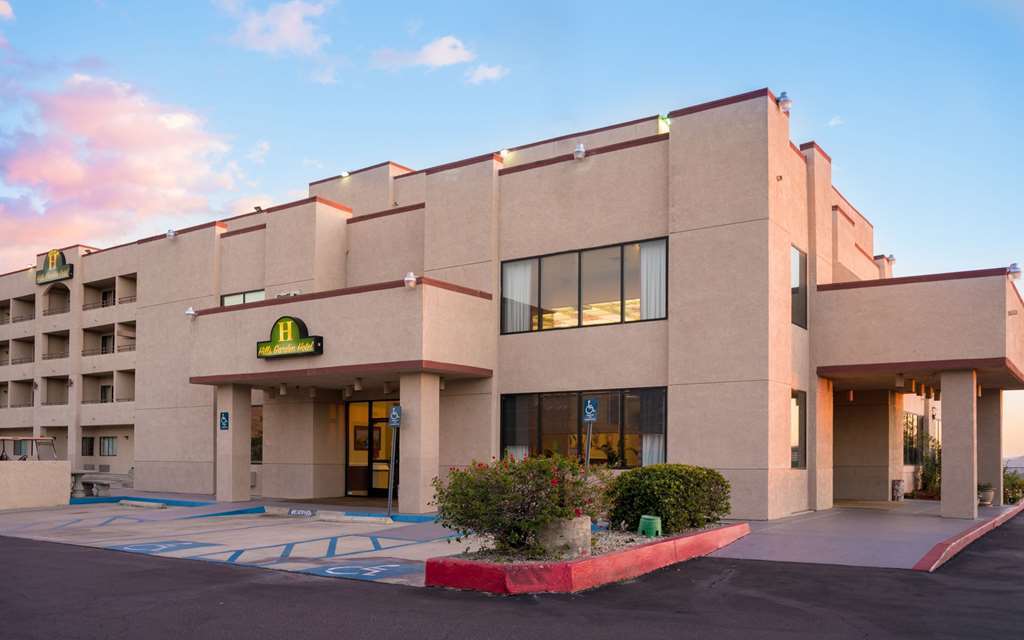 San Bernardino Inn & Suites Kültér fotó