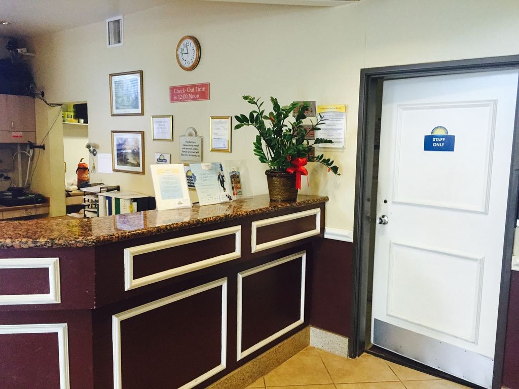 San Bernardino Inn & Suites Beltér fotó