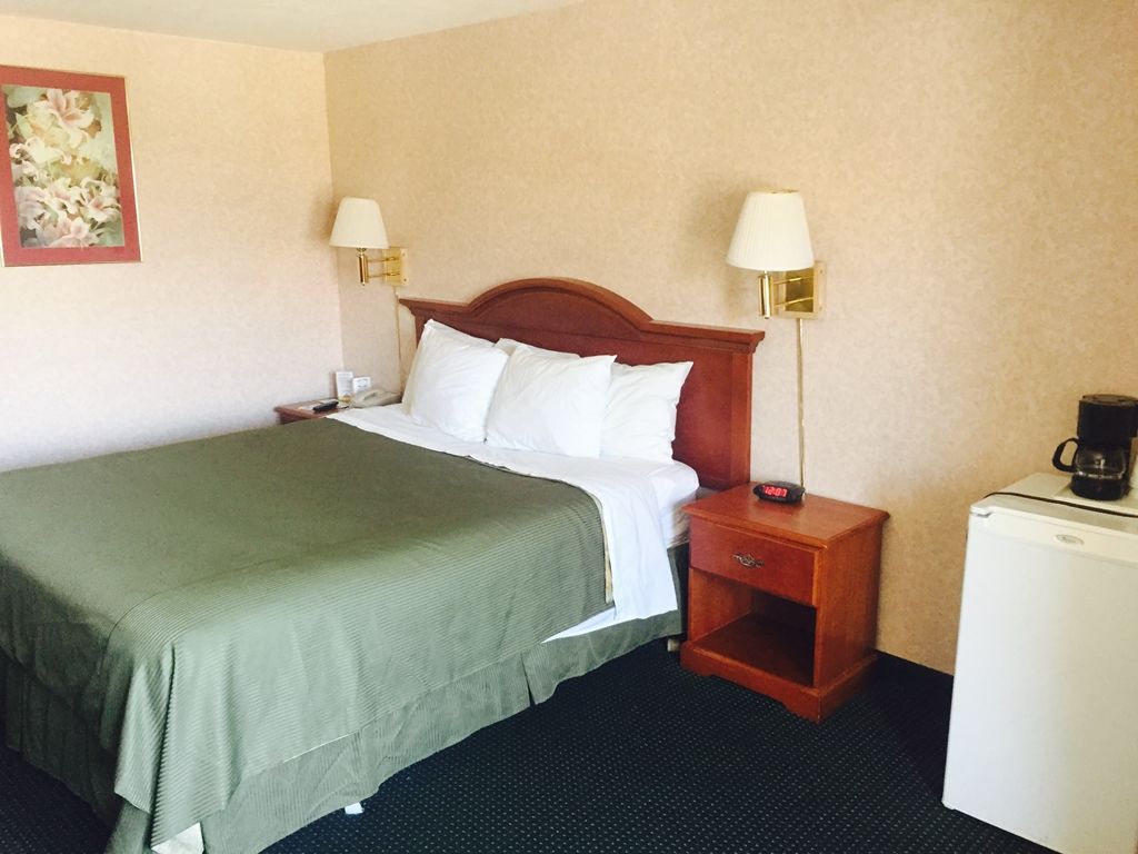 San Bernardino Inn & Suites Szoba fotó