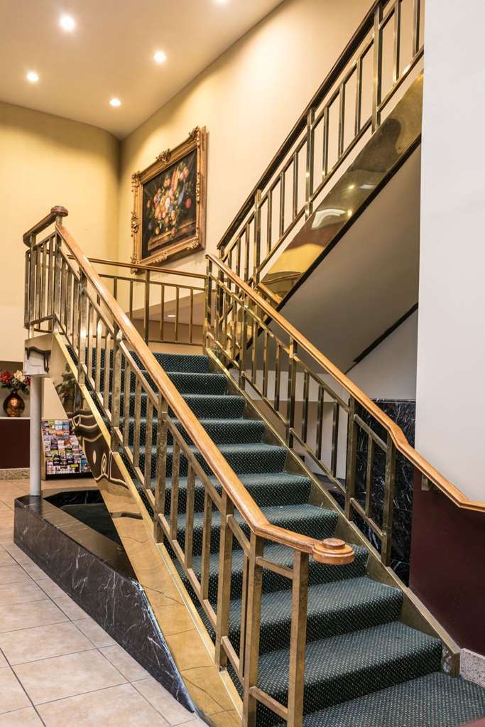 San Bernardino Inn & Suites Beltér fotó