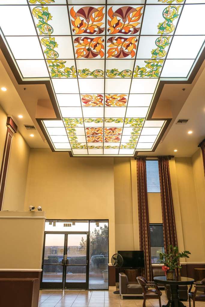 San Bernardino Inn & Suites Beltér fotó