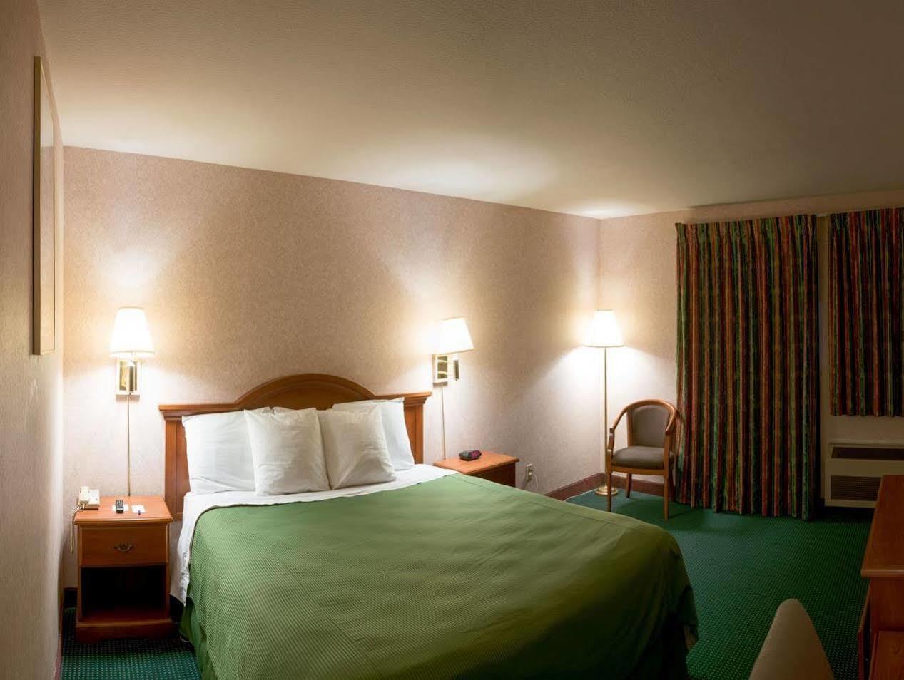San Bernardino Inn & Suites Kültér fotó